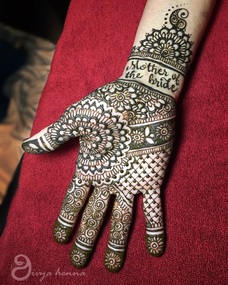 For the bride's mom Simple Mehndi Designs 2020