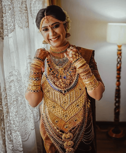 Unique South Indian Bridal Jewelry Ideas 11