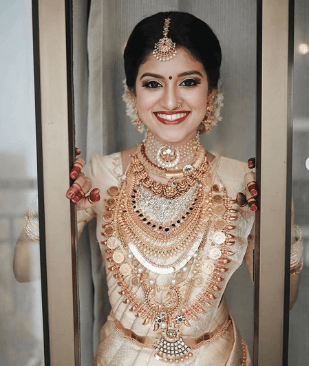 Unique South Indian Bridal Jewelry Ideas 5